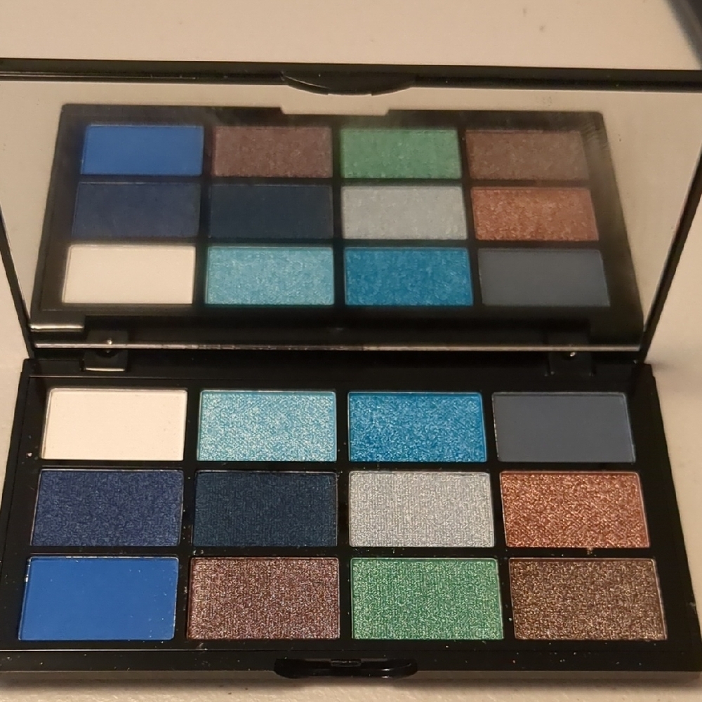 Vibrant Eyeshadow Palette